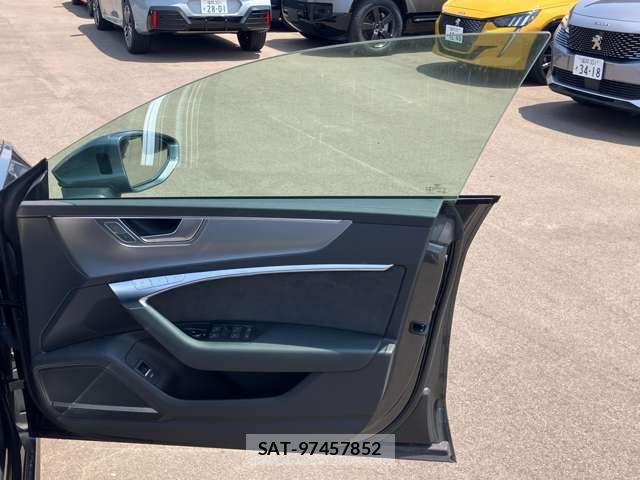 Audi A7 2021-07 8206379-8