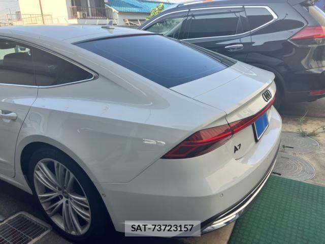 Audi A7 2018-08 8411272-2