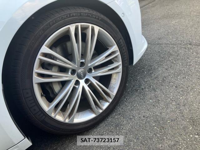 Audi A7 2018-08 8411272-6