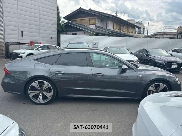 Audi A7 2022-04 8740604-5