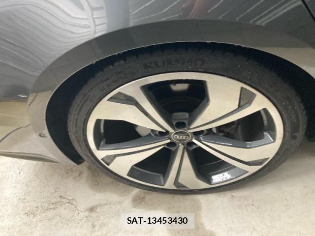 Audi A7 2021-12 8779548-8