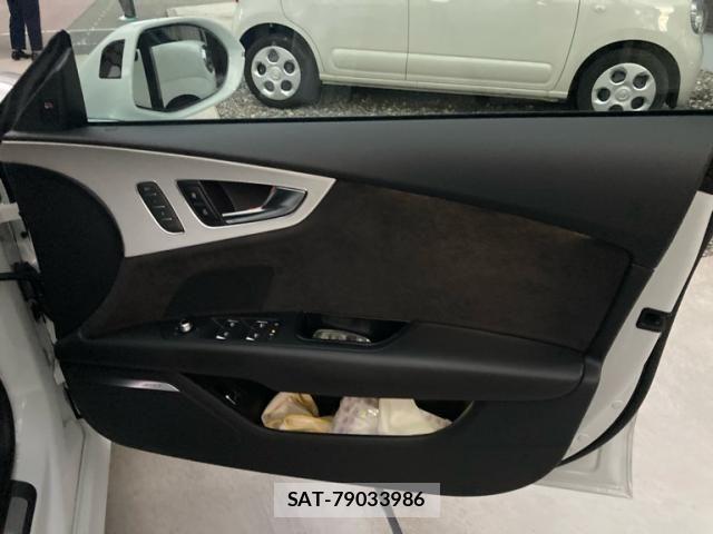 Audi A7 2017-11 8795304-10