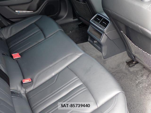 Audi A7 2021-09 8848270-22
