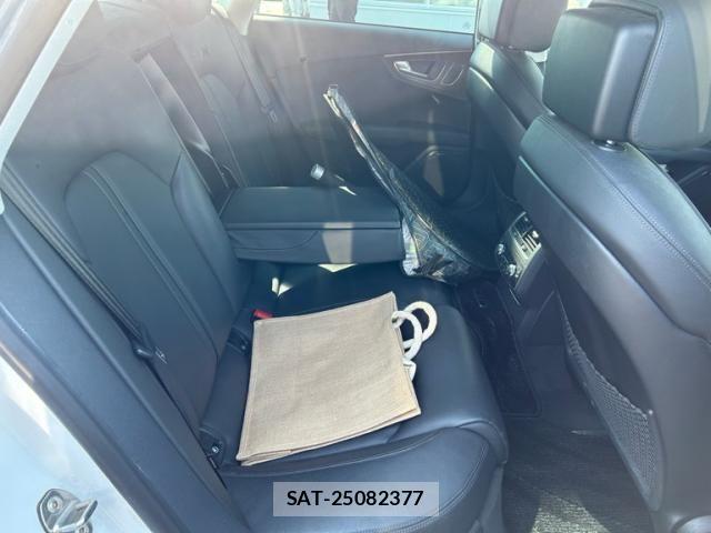 Audi A7 2013-11 8878741-15