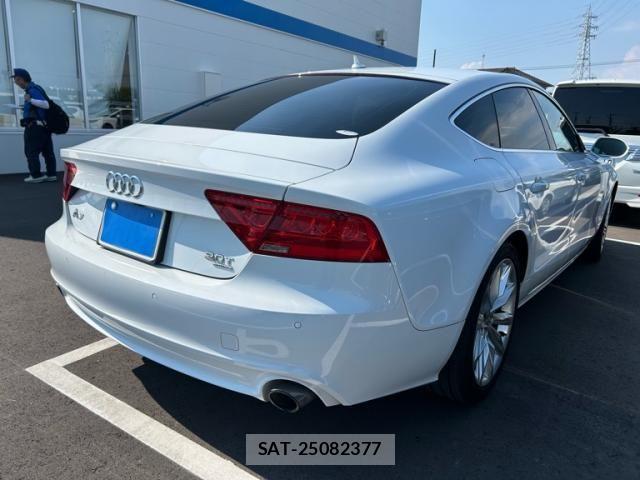 Audi A7 2013-11 8878741-2