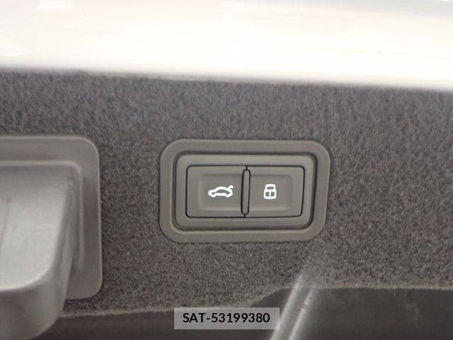 Audi A8 2021-08 1218951-24