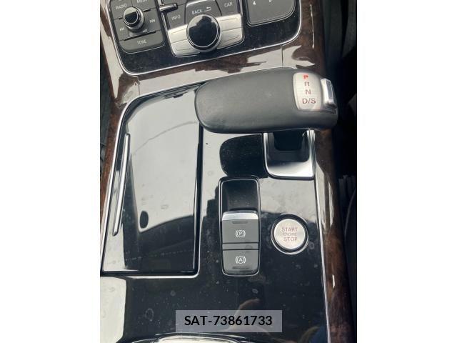 Audi A8 2013-02 4174596-19