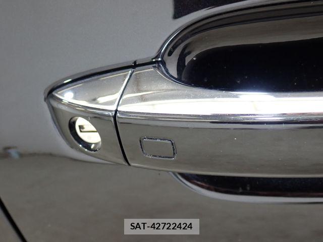 Audi A8 2012-09 4930027-10