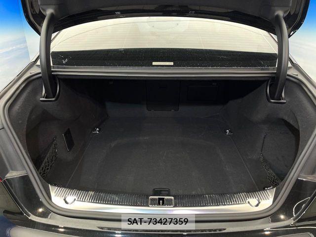Audi A8 2017-06 5860353-12
