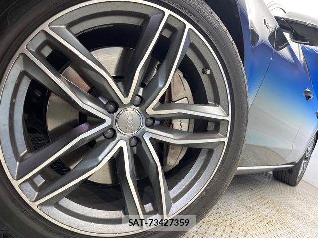 Audi A8 2017-06 5860353-14