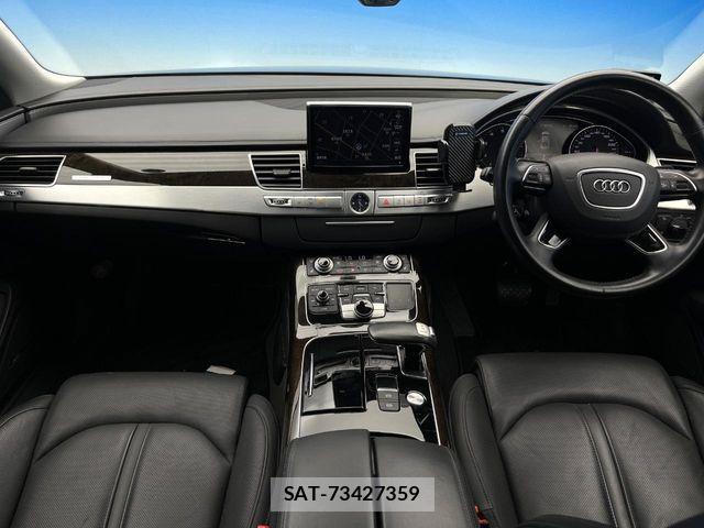Audi A8 2017-06 5860353-1