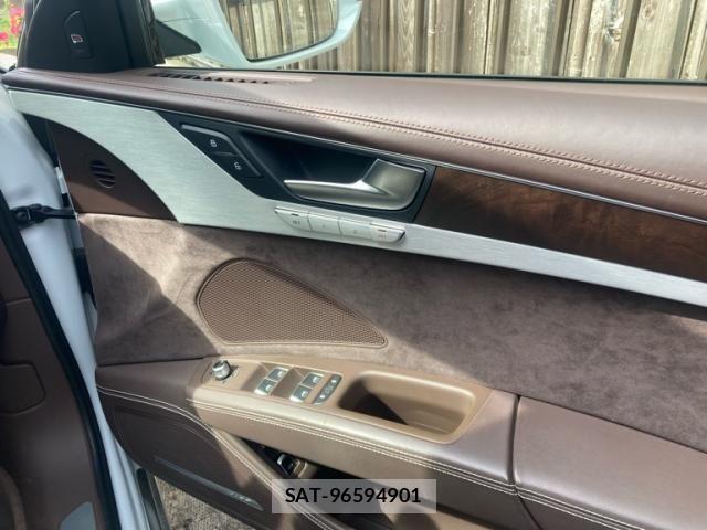 Audi A8 2017-11 6495008-12