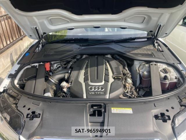 Audi A8 2017-11 6495008-28