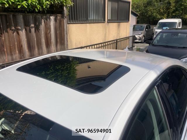 Audi A8 2017-11 6495008-4