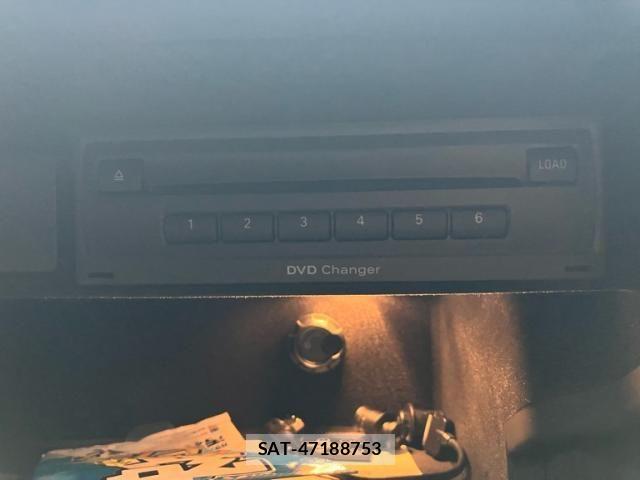 Audi A8 2015-01 7249846-16
