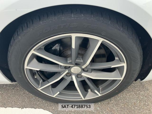 Audi A8 2015-01 7249846-5