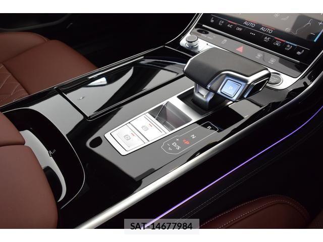 Audi A8 2025-02 7391403-12