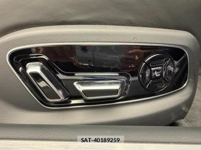Audi A8 2025-08 7453004-9
