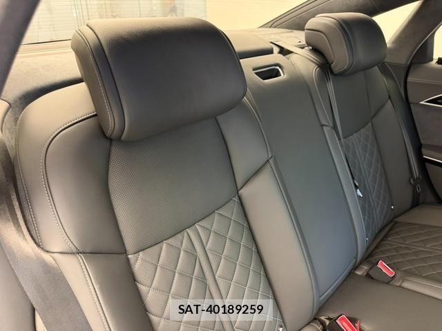 Audi A8 2025-08 7453004-4