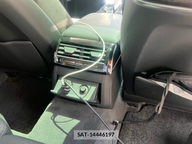 Audi A8 2019-07 7615070-12