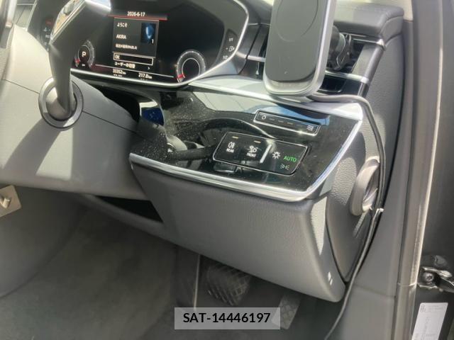 Audi A8 2019-07 7615070-19