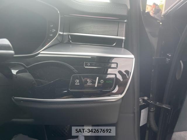 Audi A8 2018-10 7615069-16