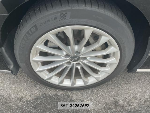 Audi A8 2018-10 7615069-4