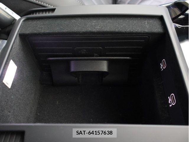 Audi A8 2022-06 7615068-25
