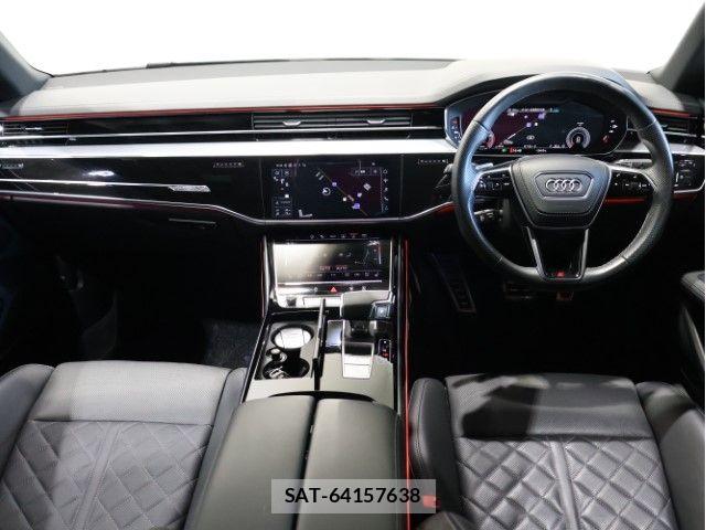 Audi A8 2022-06 7615068-2