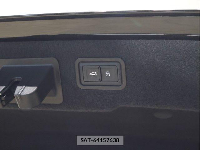Audi A8 2022-06 7615068-7