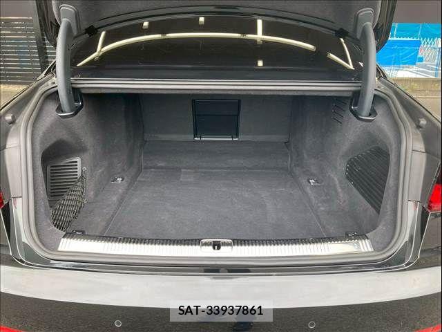 Audi A8 2021-07 7720946-11