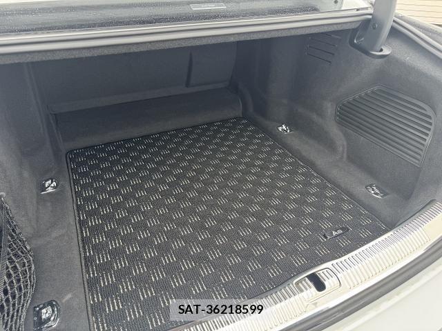 Audi A8 2021-06 7902263-16
