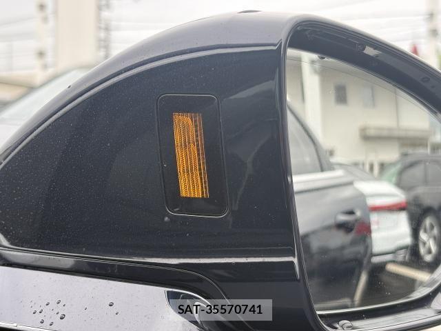 Audi A8 2023-09 7902262-25
