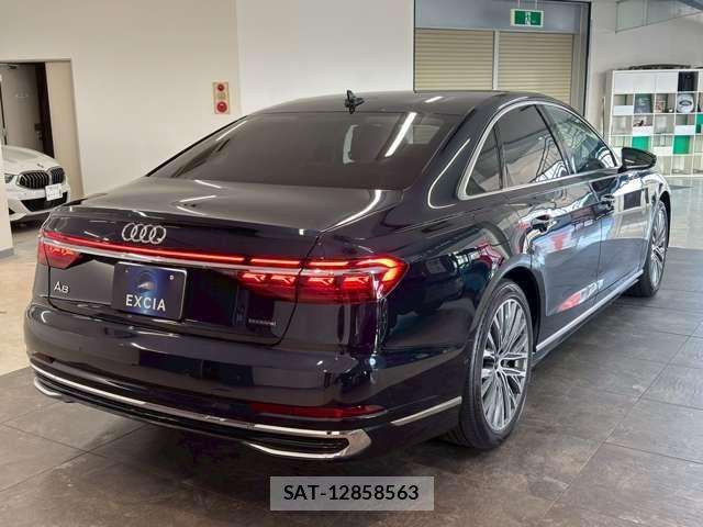 Audi A8 2022-06 8098062-9