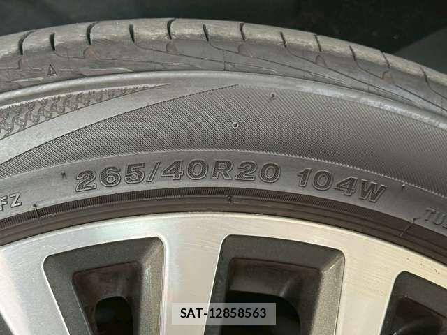 Audi A8 2022-06 8098062-16