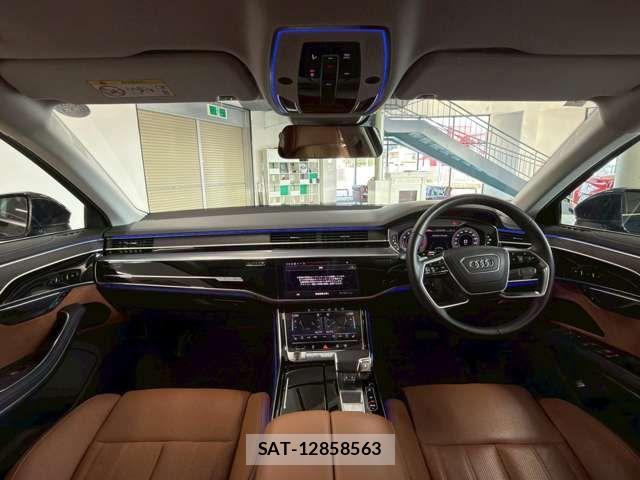 Audi A8 2022-06 8098062-17