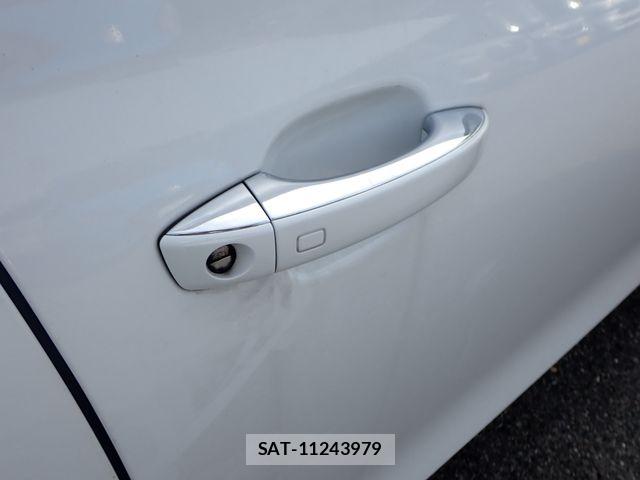 Audi A8 2014-04 8157980-10