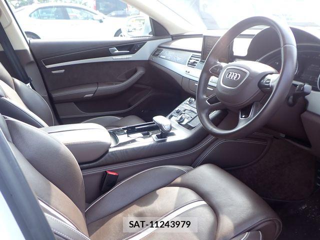 Audi A8 2014-04 8157980-1