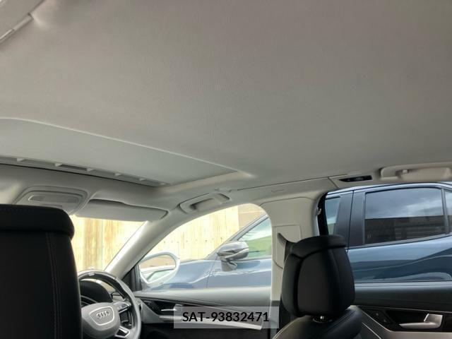 Audi A8 2017-08 8371449-14