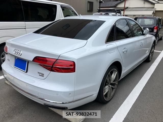 Audi A8 2017-08 8371449-2