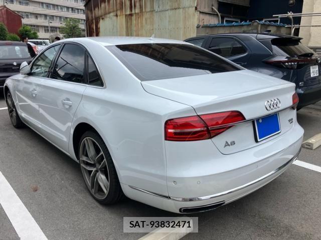 Audi A8 2017-08 8371449-3
