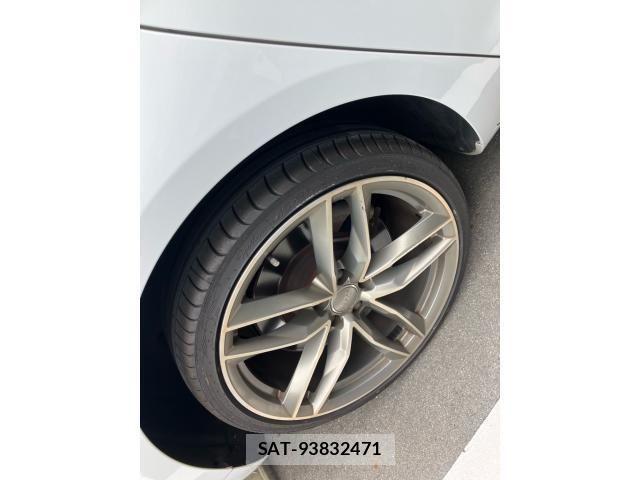 Audi A8 2017-08 8371449-6