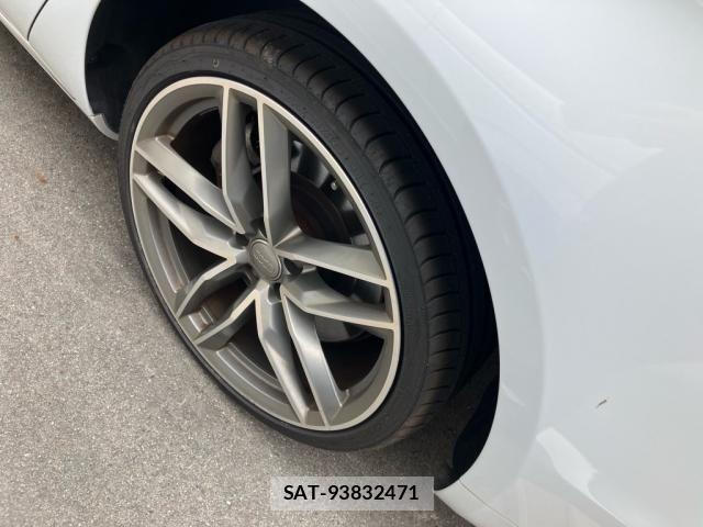 Audi A8 2017-08 8371449-7