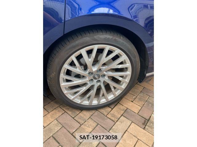 Audi A8 2020-12 8411273-7