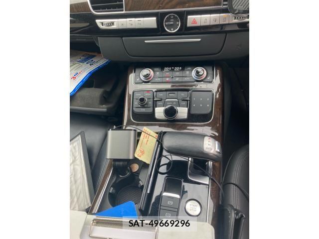 Audi A8 2017-03 8625861-23