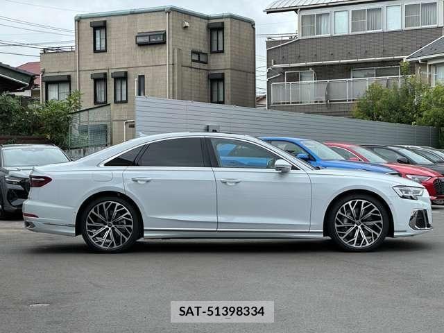Audi A8 2024-12 8740613-5