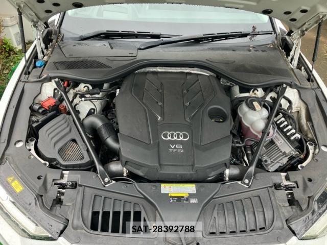 Audi A8 2019-08 8848271-11