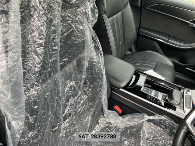 Audi A8 2019-08 8848271-12