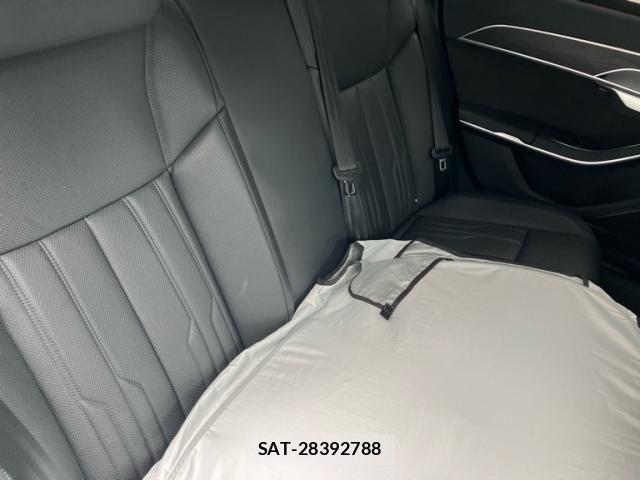 Audi A8 2019-08 8848271-13