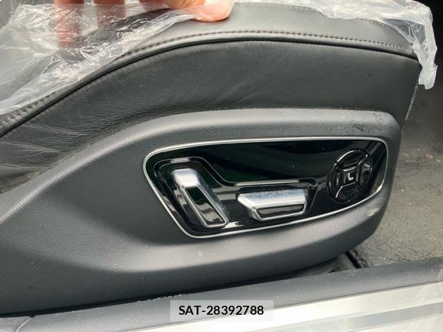 Audi A8 2019-08 8848271-16